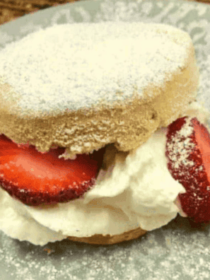 Air Fryer Biscuit Strawberry Shortcake