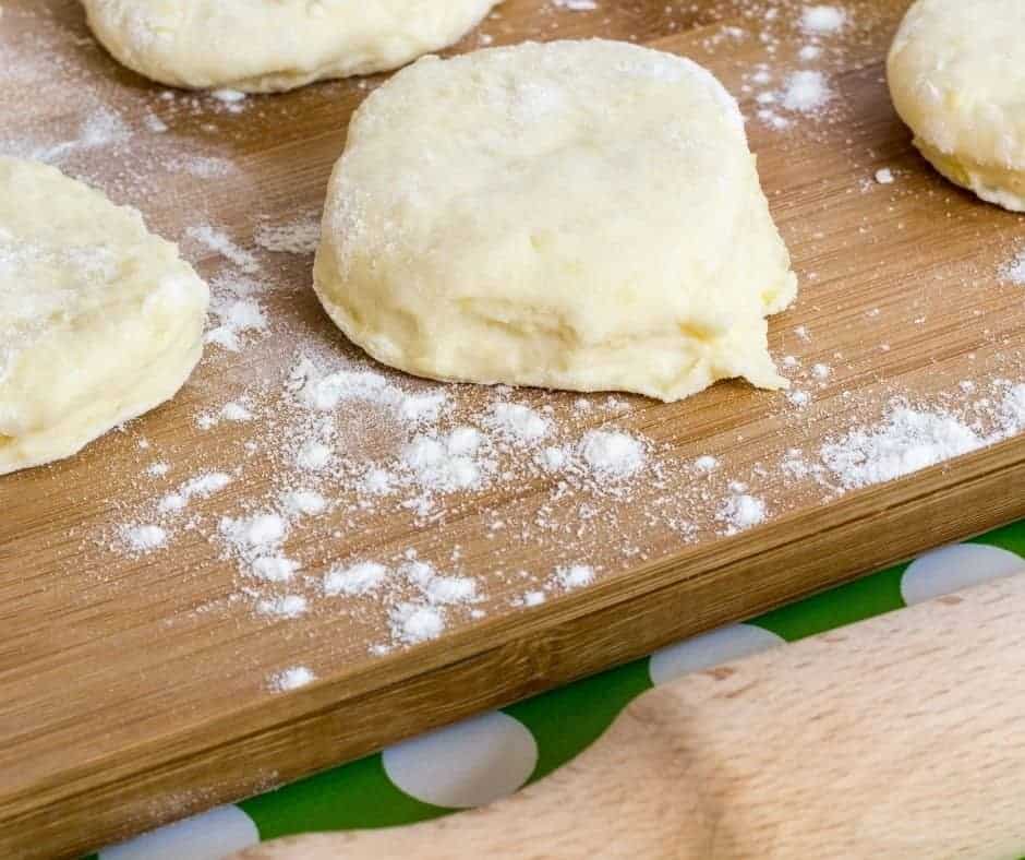 Ingredients Needed For Air Fryer Cream Cheese Stuffed Crescent Rolls