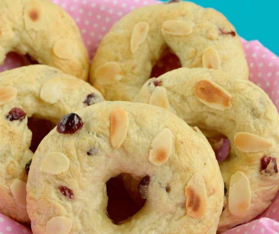 Air Fryer Cranberry Bagels