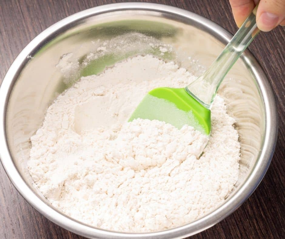 Mix Flour, Baking Soda and Salt into Bowl.