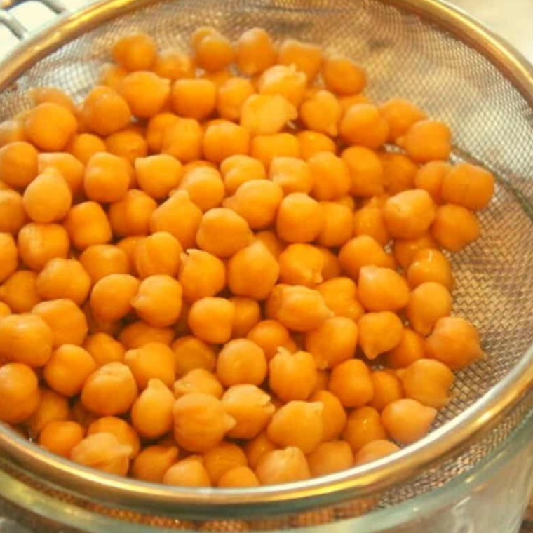 Air Fryer Sesame Seed Roasted Chickpeas