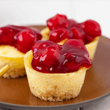 Air Fryer Mini Cheesecakes