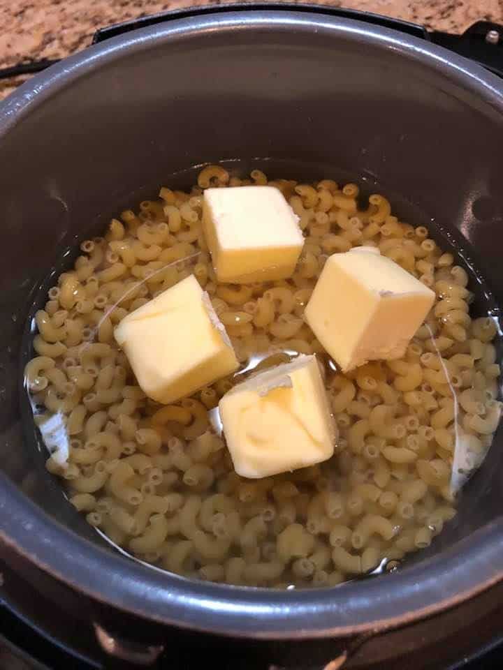 Instant Pot Copycat Kraft Mac and Cheese