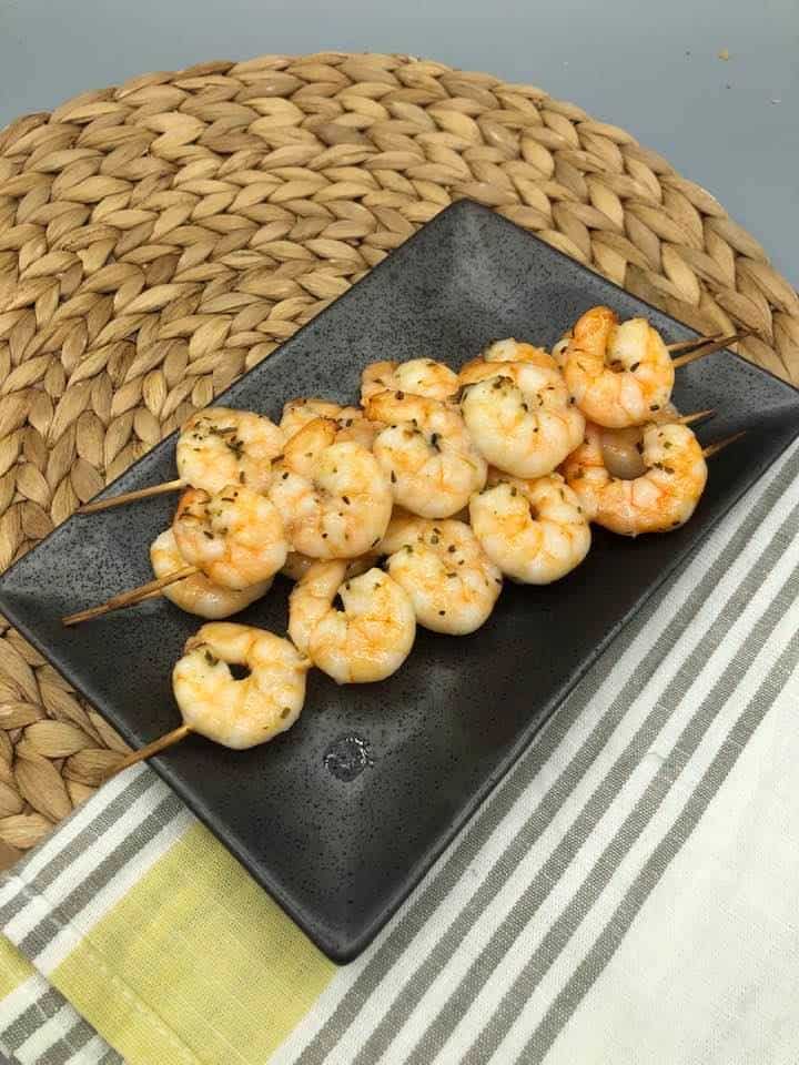 air-fryer-honey-garlic-shrimp-fork-to-spoon