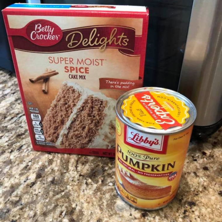 Air Fryer 2-Ingredient Spice Cake