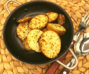 Air Fryer Crispy Garlic Roasted Potatoes
