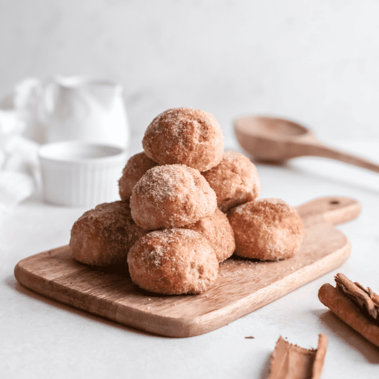 Air Fryer Cinnamon Sugar Donut Holes (8)