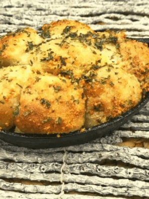 Air Fryer Garlic Parmesan Monkey Bread