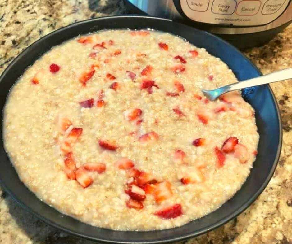 Instant Pot Strawberry Oatmeal