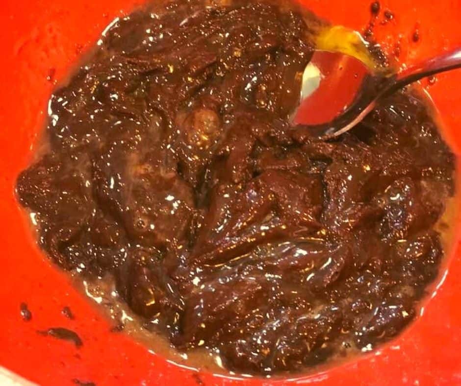 Mix The Nutella and sugar.