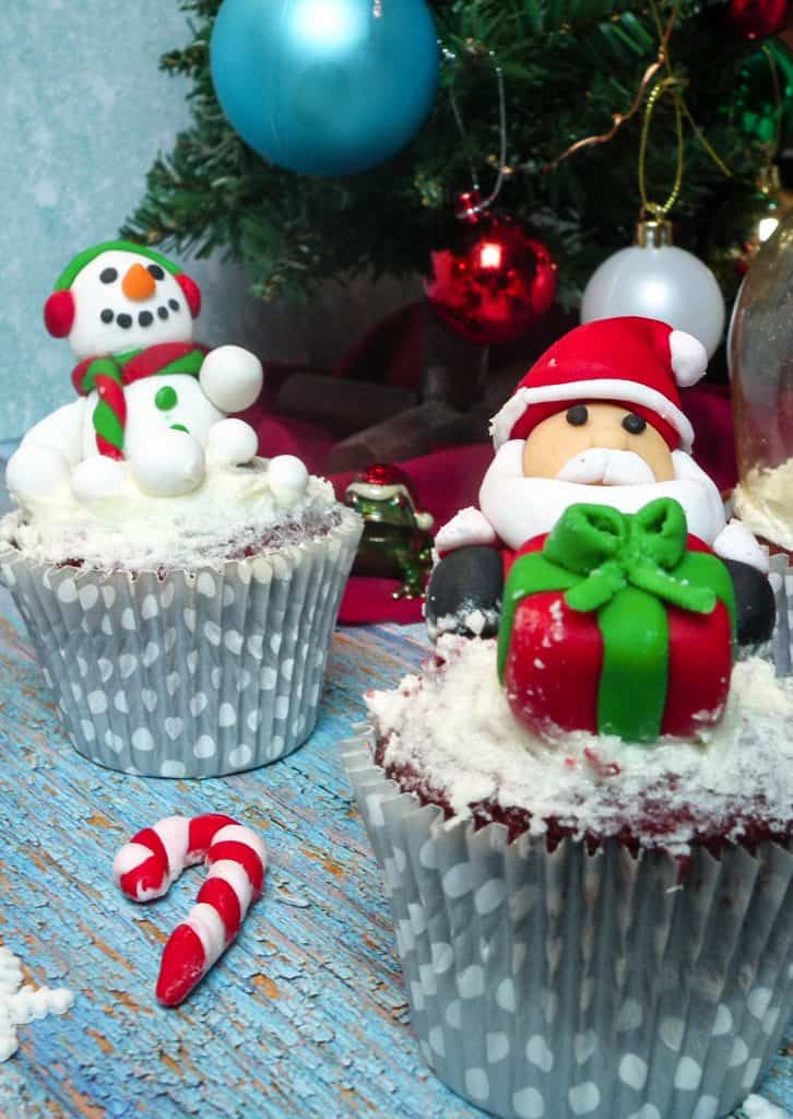 Here are some pro tips for making the best Christmas cupcakes:

Use room temperature ingredients: Make sure all the ingredients are at room temperature before mixing. This will help create a smooth and even batter.

Measure accurately: Use measuring cups and spoons to ensure accurate measurements. This will ensure that the cupcakes bake evenly and taste delicious.

Do not overmix the batter: Overmixing the batter can make the cupcakes tough and dense. Mix until just combined.

Preheat the air fryer: Preheat the air fryer before adding the cupcakes to ensure even cooking.

Use a piping bag to frost the cupcakes: Using a piping bag to frost the cupcakes will give them a professional look and ensure that the frosting is evenly distributed.

Add festive decorations: Add festive decorations, such as snow globes, candy canes, or sprinkles to make the cupcakes look festive and fun.

Allow the cupcakes to cool completely before decorating: Decorating the cupcakes before they are completely cool can cause the frosting to melt or slide off.

By following these pro tips, you can make delicious and perfectly decorated Christmas cupcakes that are sure to impress your guests. Enjoy your festive and tasty holiday dessert!