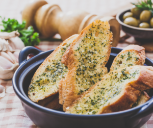The best things in life are simple, and air fryer cheesy garlic bread is no exception. This dish is the perfect blend of crispy, garlicky goodness, all smothered in melted cheese. It’s so easy to make and will quickly become a family favorite! Plus, your air fryer does all the work for you – no need to heat up the oven. So what are you waiting for? Dig in!