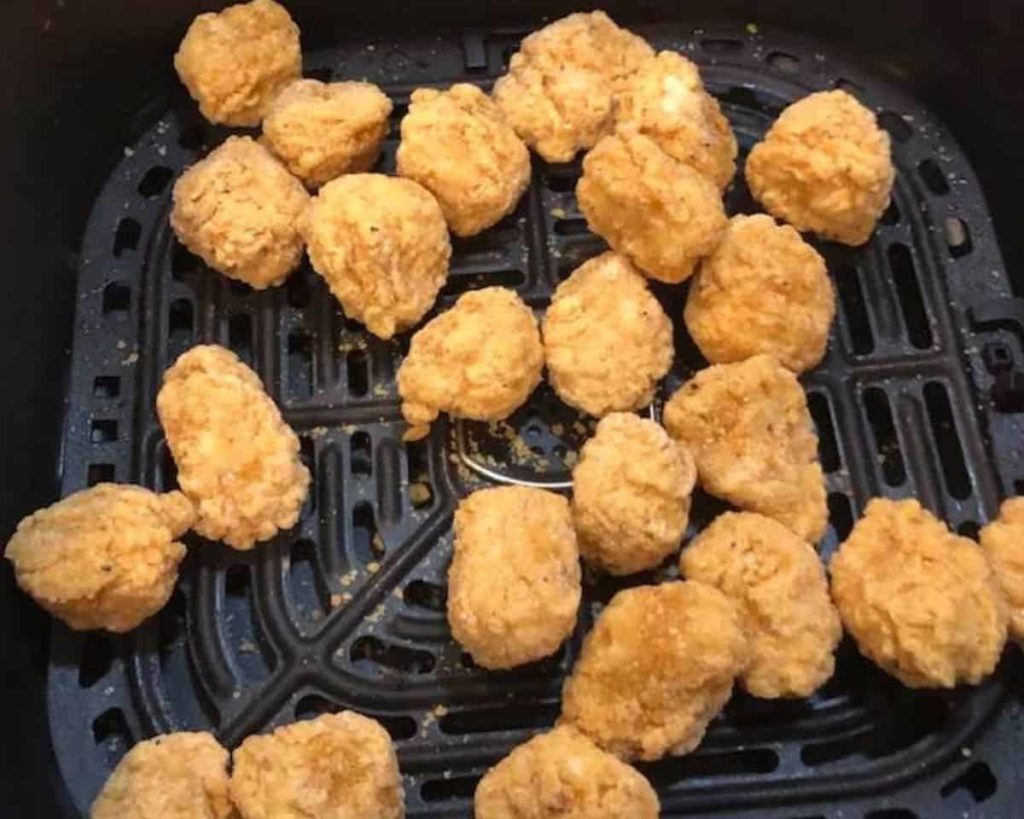 How to clean air fry: I used baking soda to remove stubborn grease from my air  fryer