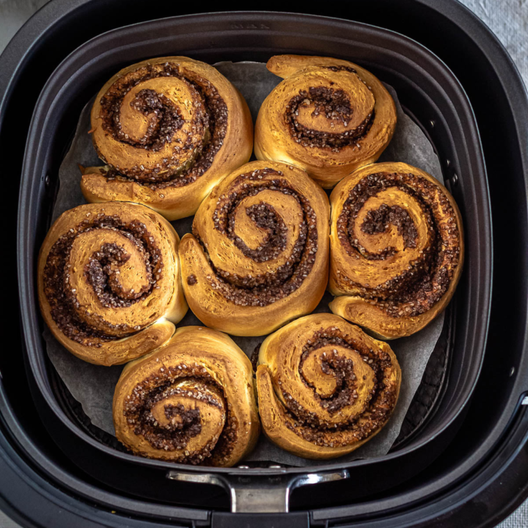 Air Fryer Homemade Cinnamon Rolls