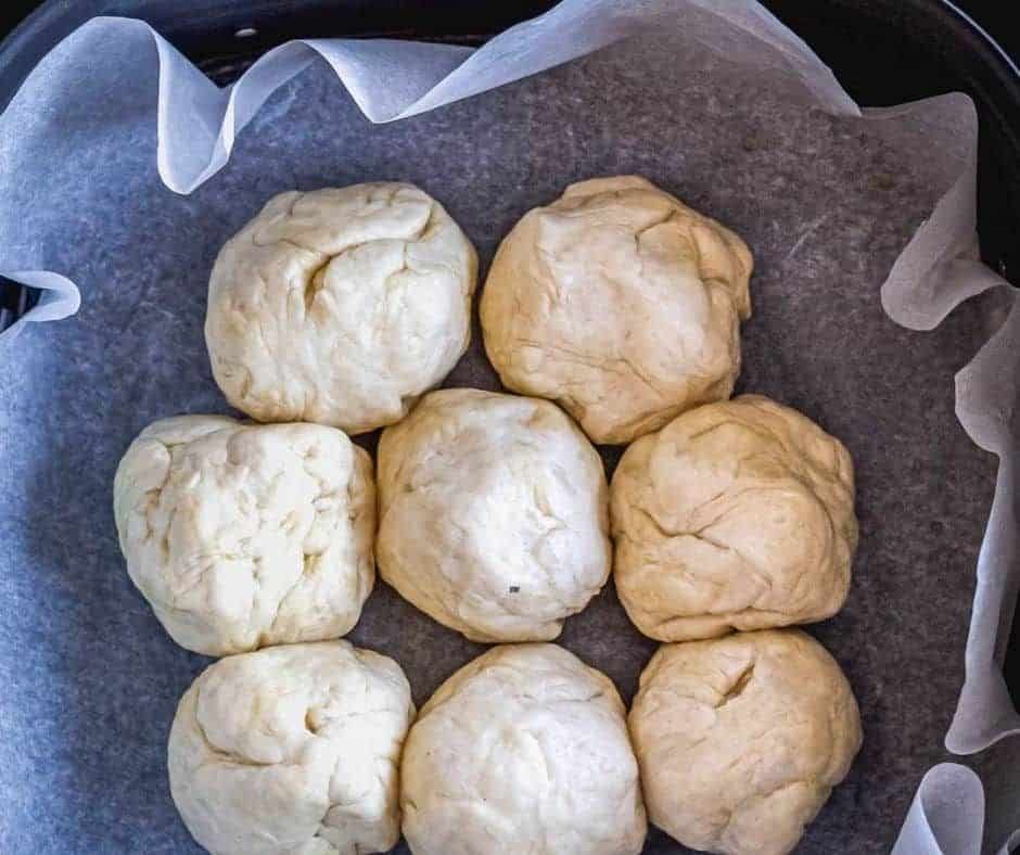 How To Make Air Fryer Pull-Apart Rolls?
