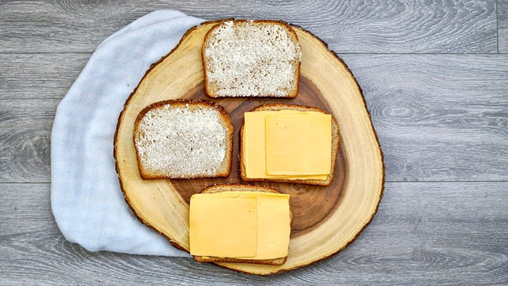 Air Fryer Weight Watcher Grilled Cheese is amazing! If you are looking for a great low-calorie lunch, this is one of my favorites!