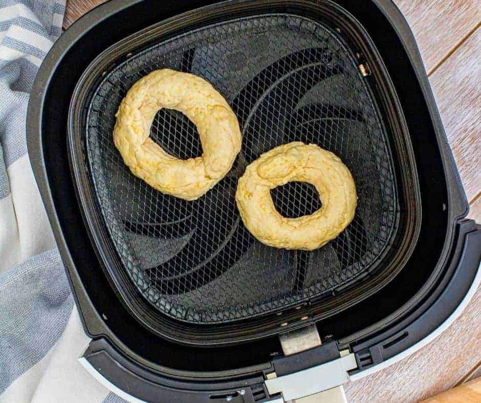 bagels in air fryer basket