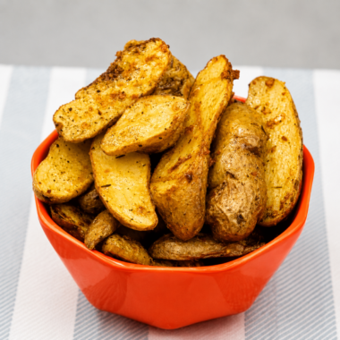 Air Fryer Garlic Fingerling Potatoes (Garlic Won’t Burn)