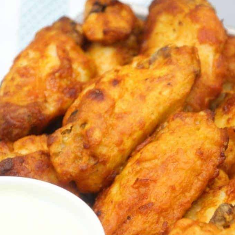 Plate of Air Fryer Tyson Chicken Wings.
