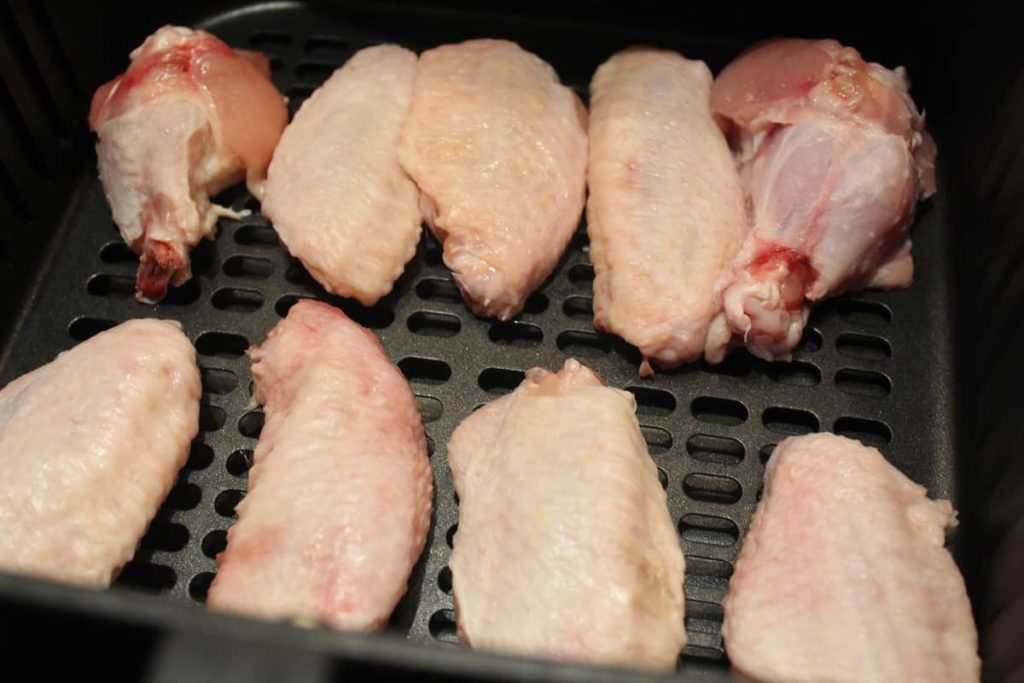 raw chicken wings in air fryer
