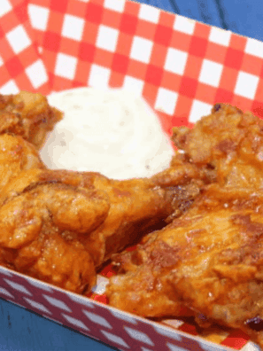 Hooter’s Air Fryer Chicken Wings Copycat
