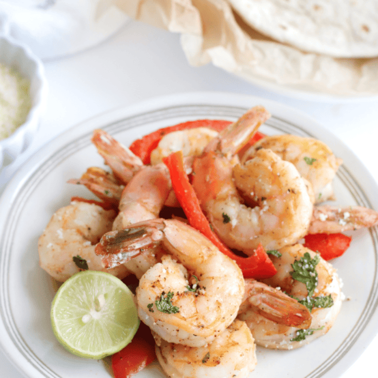 overhead of air fryer shrimp fajitas