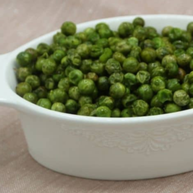 "Air fried frozen peas, crispy and golden, ready to be served as a healthy side dish."