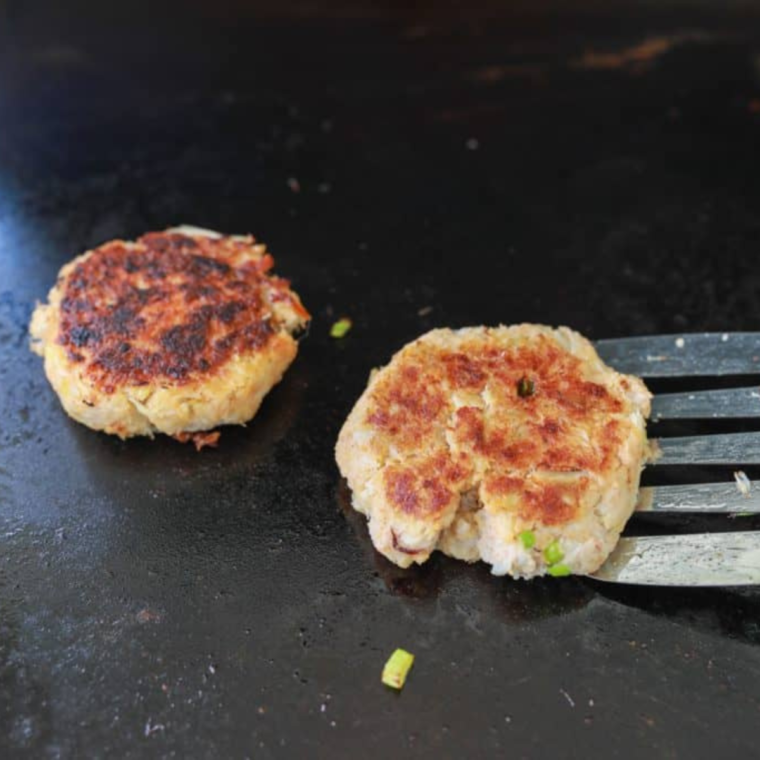 Form Crab Cakes:

Shape the crab mixture into patties. The size is up to you, but typically, crab cakes are about the size of a standard burger patty.
Preheat the Blackstone Griddle:

Heat your Blackstone griddle to a medium heat, around 350°F to 375°F.