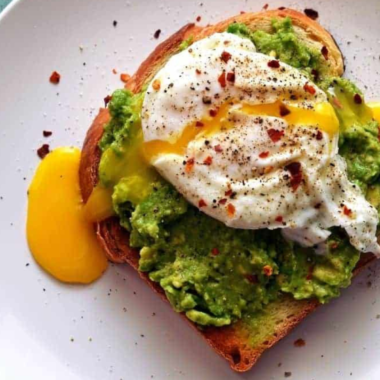 Air Fryer Avocado Toast With Egg - Fork To Spoon