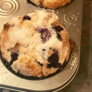 Air-Fryer-Berry-Cream-Muffins