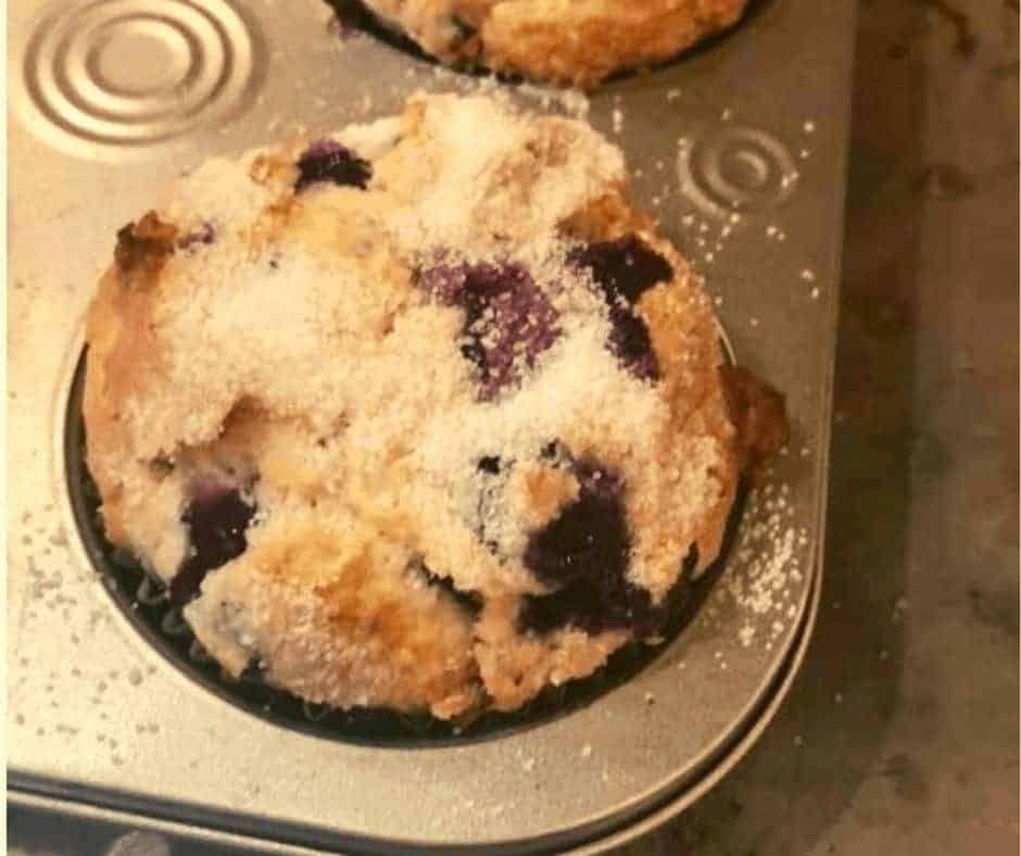 Air-Fryer-Berry-Cream-Muffins