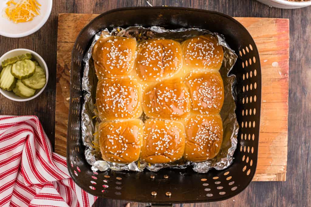 Air Fryer Cheeseburger Sliders In Basket