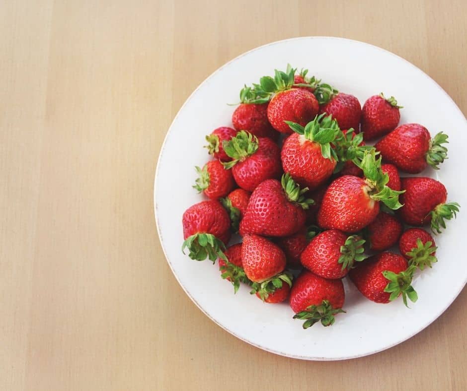 Ingredients For Air Fryer Grilled Strawberry Angel Food Cake