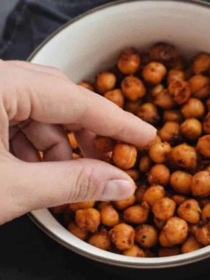 Air Fryer Roasted Barbecue Chickpeas