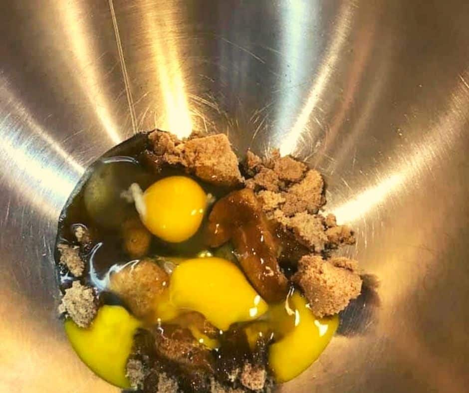 Mix brown sugar and eggs