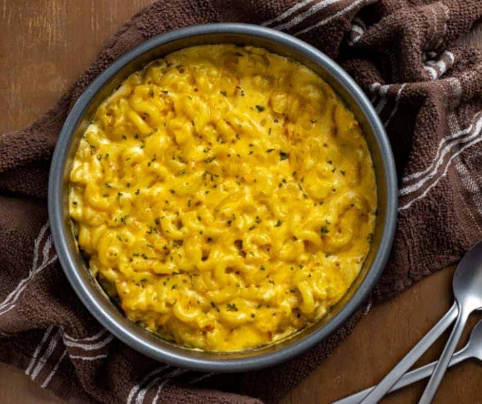 cooked air fryer mac and cheese in pan