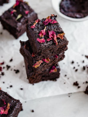 air fryer zucchini brownies (8)