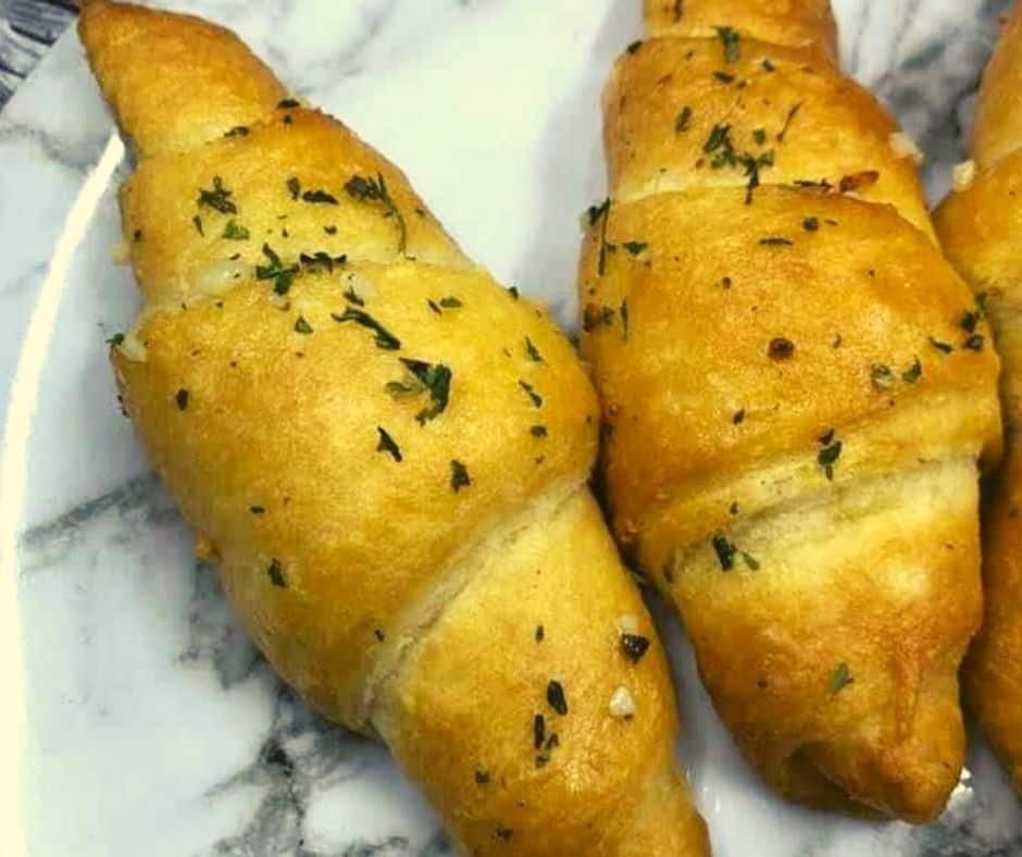 3 Cheese Stuffed Garlic Crescent Rolls