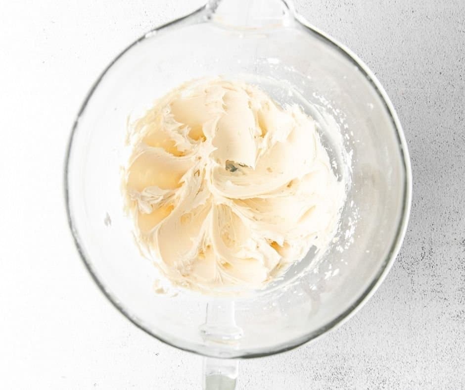 Maple Pecan Frosting in a large mixing bowl.