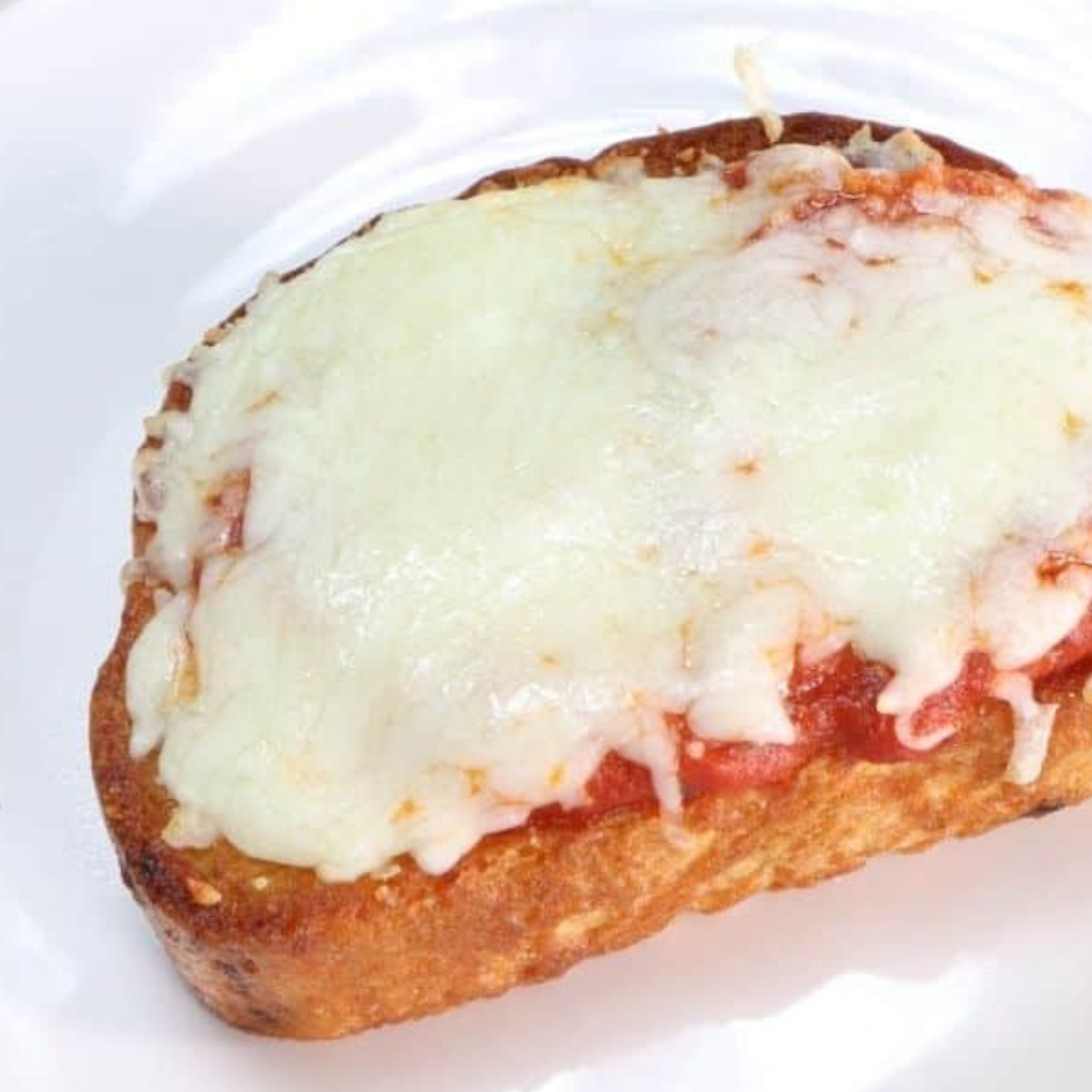 Air Fryer Garlic Bread Pizza Toast - Mommy Hates Cooking