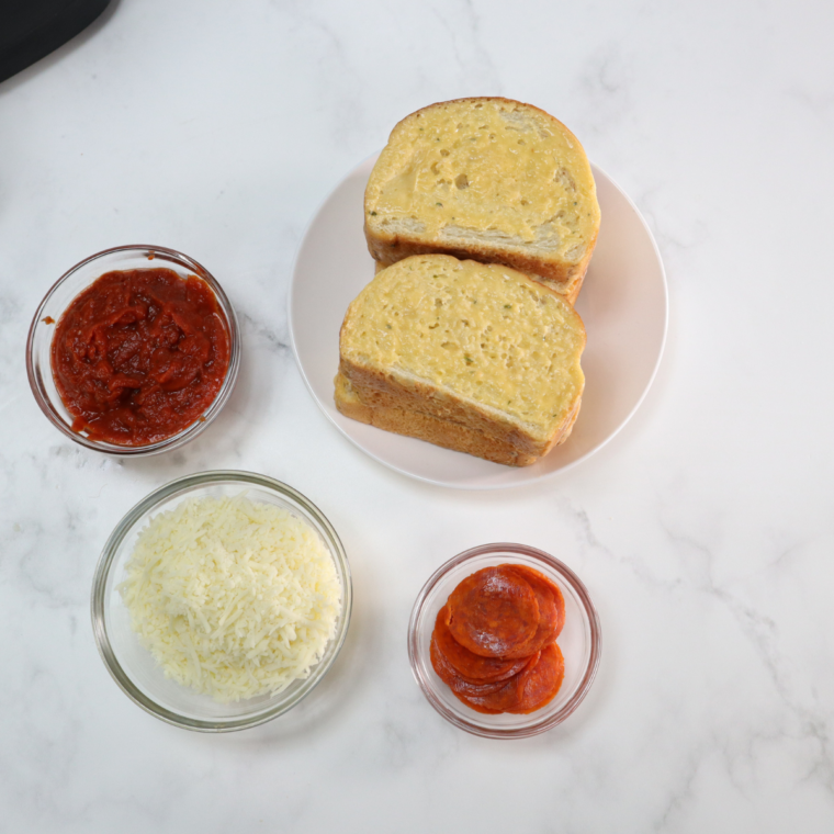 Ingredients Needed For Air Fryer Garlic Bread Pizza Toast