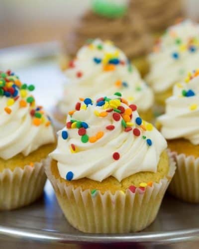How To Make Boxed Cake Mix Cupcakes in The Air Fryer