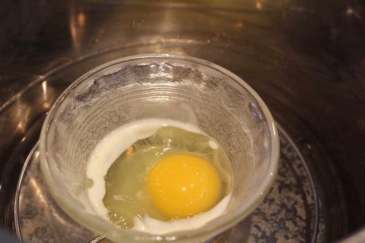 Instant Pot Poached Eggs - Cooking with Curls