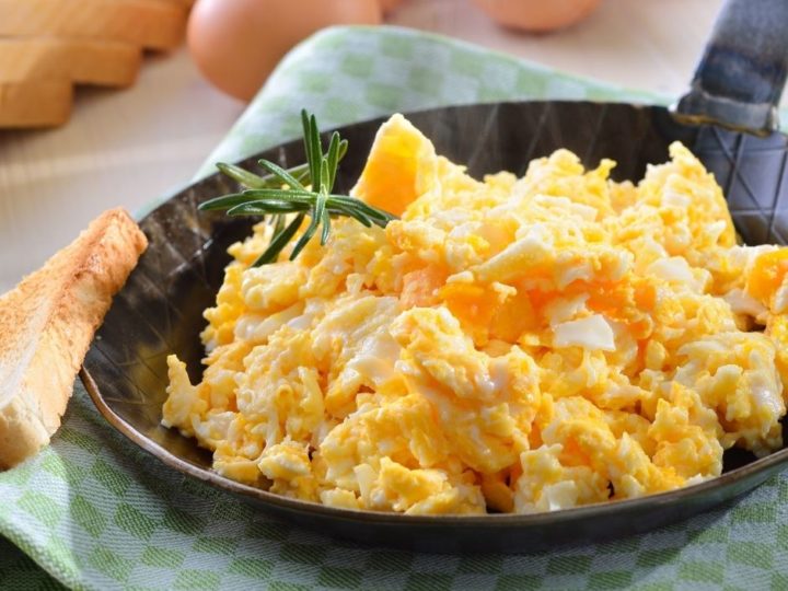 Instant Pot Scrambled Eggs - Fork To Spoon