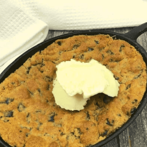 Cast Iron Chocolate Chip Cookie - Copycat BJ's Chocolate Chip Pizookie