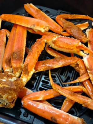 Enjoy perfectly cooked crab legs in your air fryer in just minutes! This easy recipe delivers tender, flavorful crab legs with a buttery finish, perfect for any occasion.