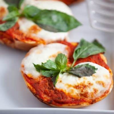 Air Fryer Margherita Pizza Bagels