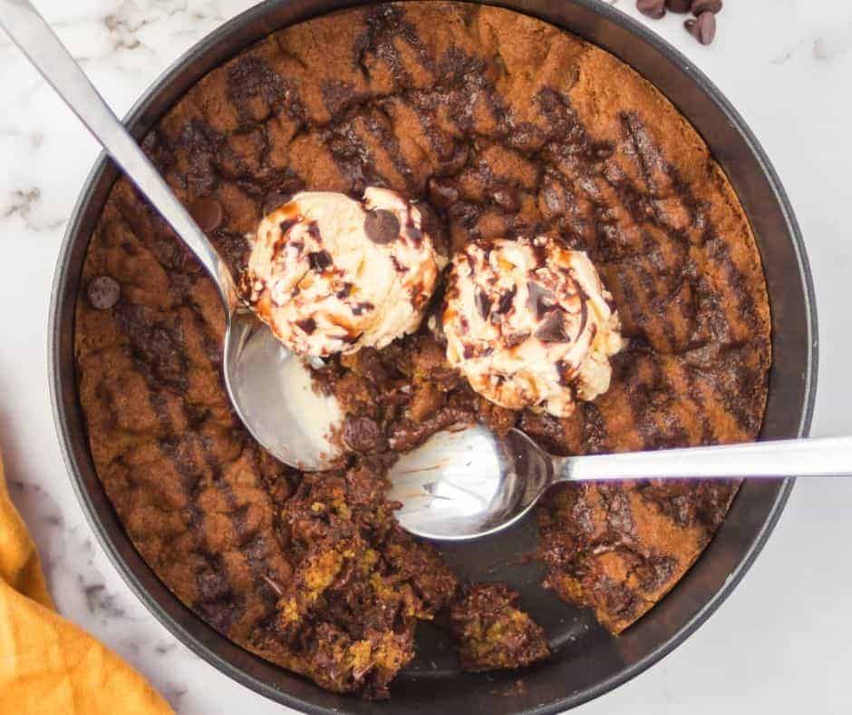 How to bake an air fryer chocolate chip pizookie