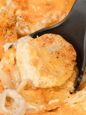 Omaha Steaks Scalloped Potatoes Recipe features tender potato slices baked in a rich, cheesy sauce until golden and bubbly. It&rsquo;s a simple, comforting side dish that pairs perfectly with steak, chicken, or holiday mains.