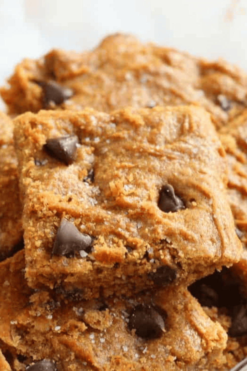 Air Fryer Flourless Peanut Butter Blondies